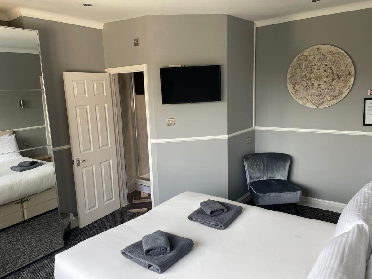 Regency House Hotel Loughborough Bagian luar foto