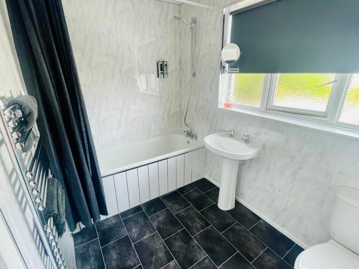 Regency House Hotel Loughborough Bagian luar foto